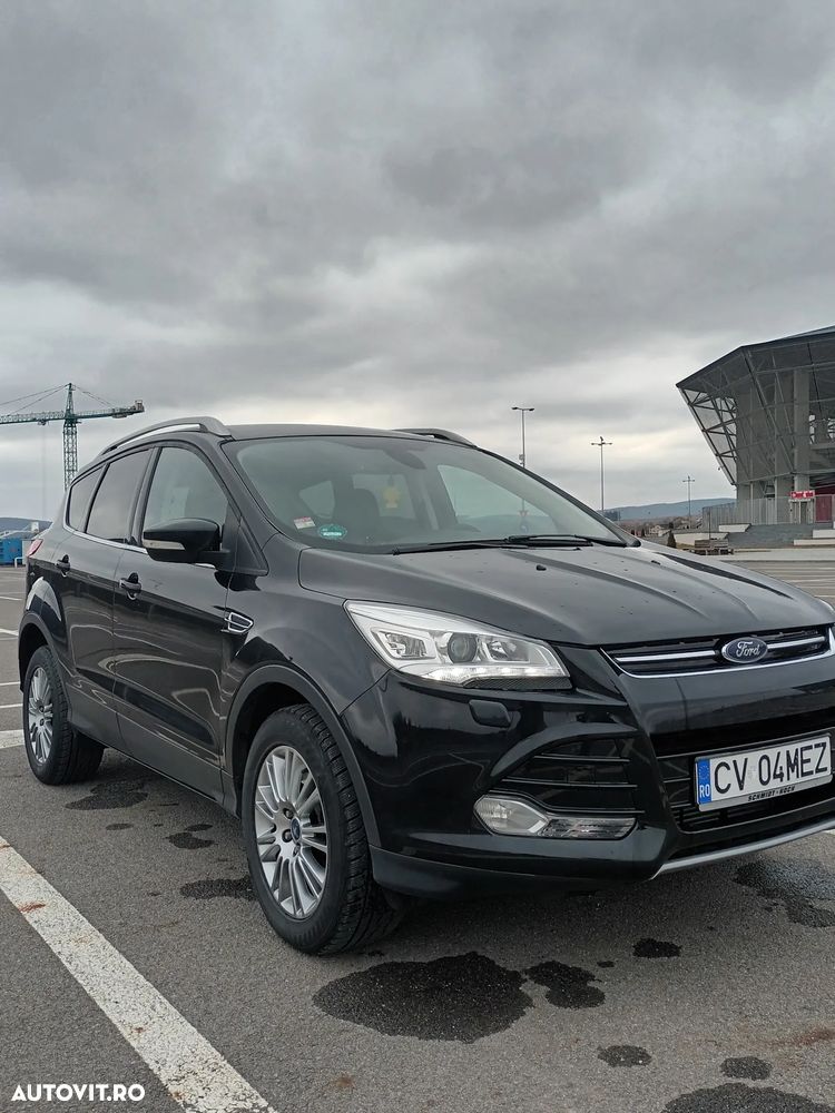Ford Kuga 2.0 TDCi 4x4 Aut. Titanium - 3