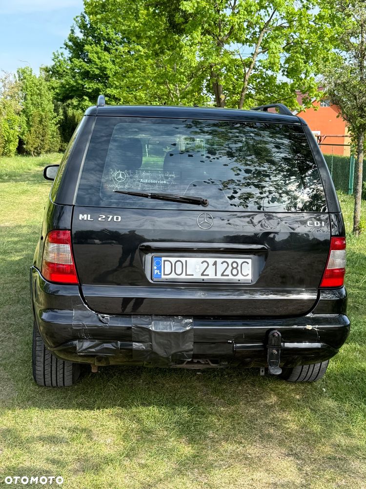 Mercedes-Benz ML - 11