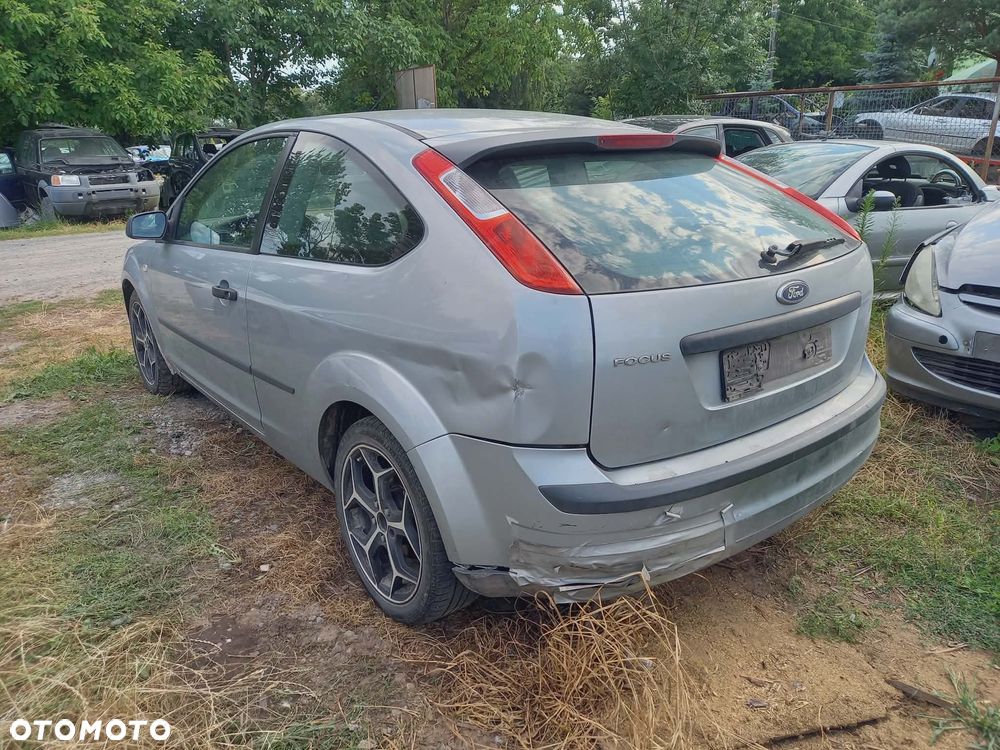 Części FORD FOCUS MK2 1.6 16V benzyna 3 drzwi 2005r D1 drzwi maska klapa błotniki lampy silnik skrzynia - 4