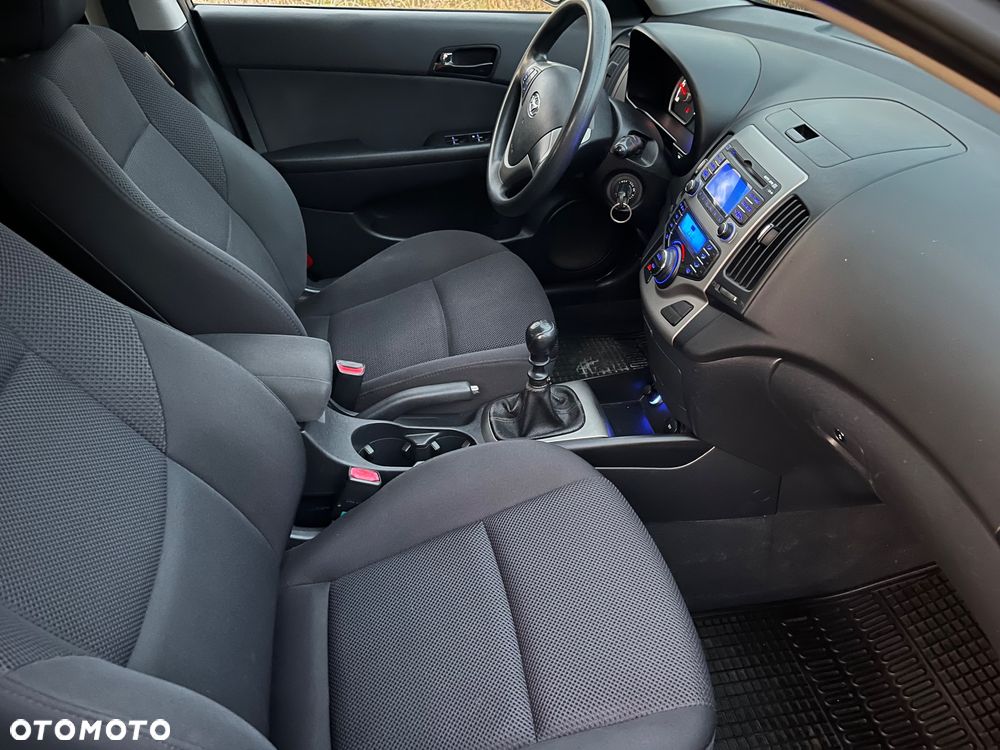 Hyundai i30 1.6 CRDi Comfort - 14