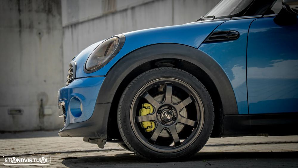 MINI 3 Portas One D - 3