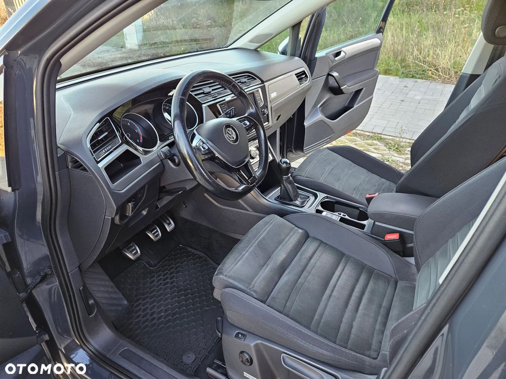 Volkswagen Touran 2.0 TDI SCR (BlueMotion Technology) Highline - 9