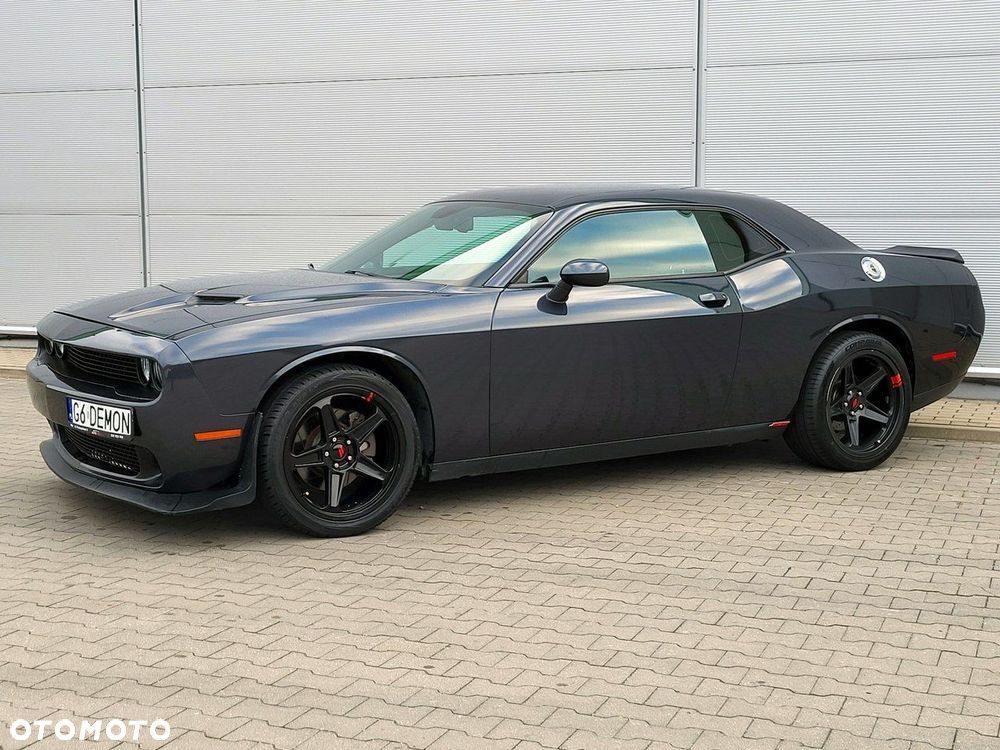 Dodge Challenger - 10