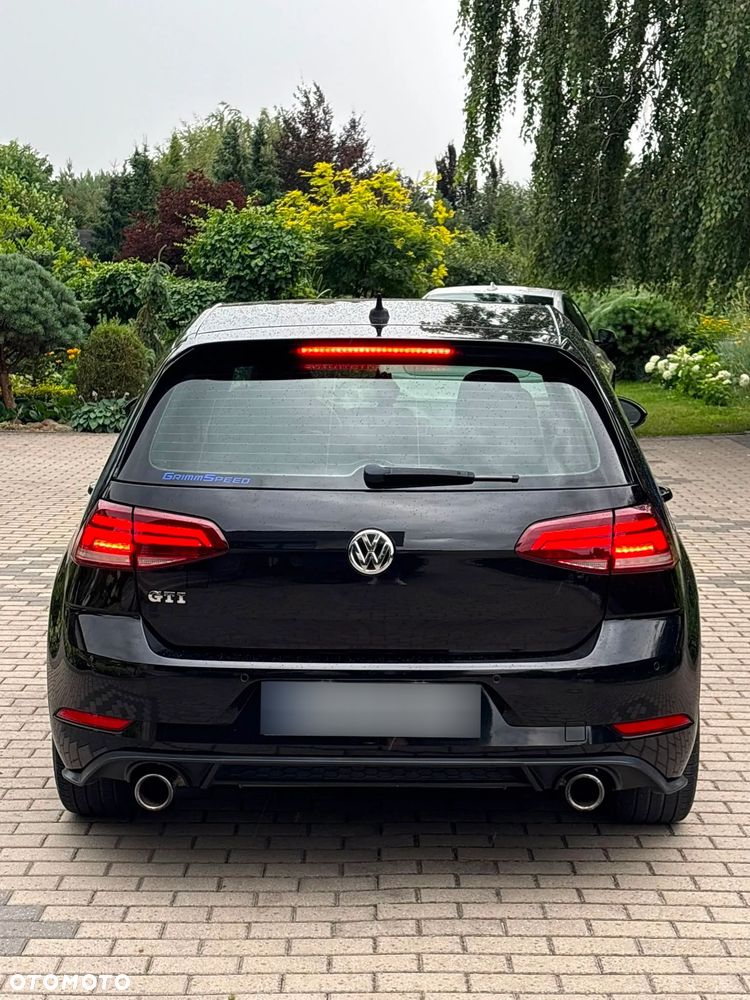 Volkswagen Golf GTI (BlueMotion Technology) Performance - 3