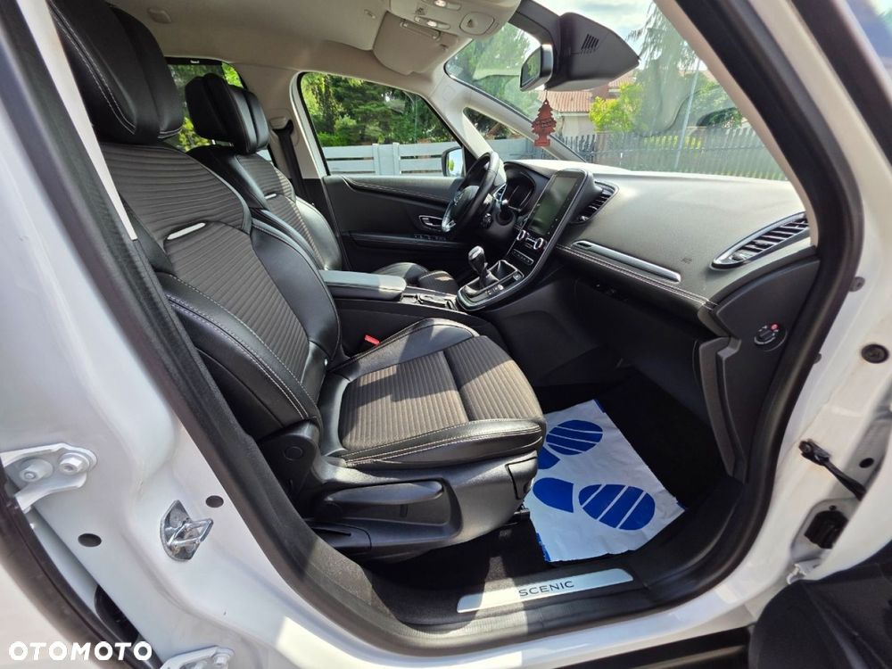 Renault Scenic - 24