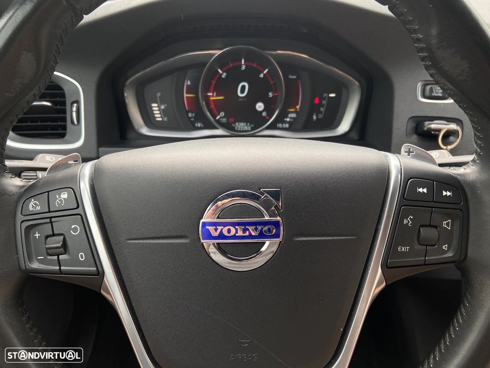 Volvo V60 Cross Country 2.0 D3 Summum Geartronic - 14