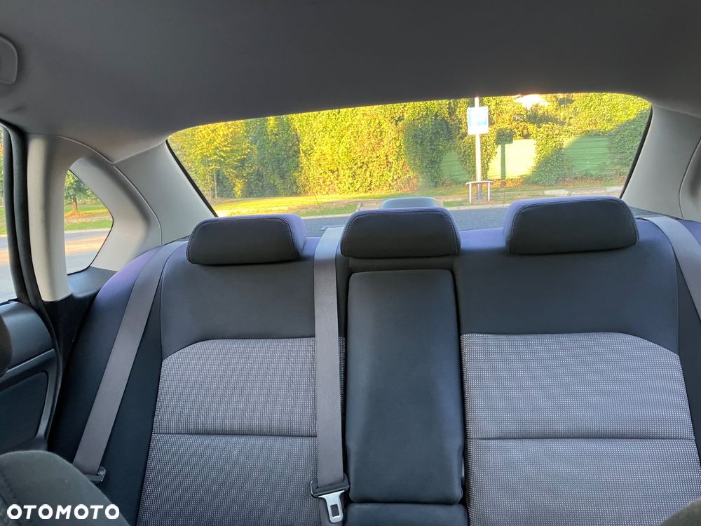 Subaru Legacy 2.0i MT - 6
