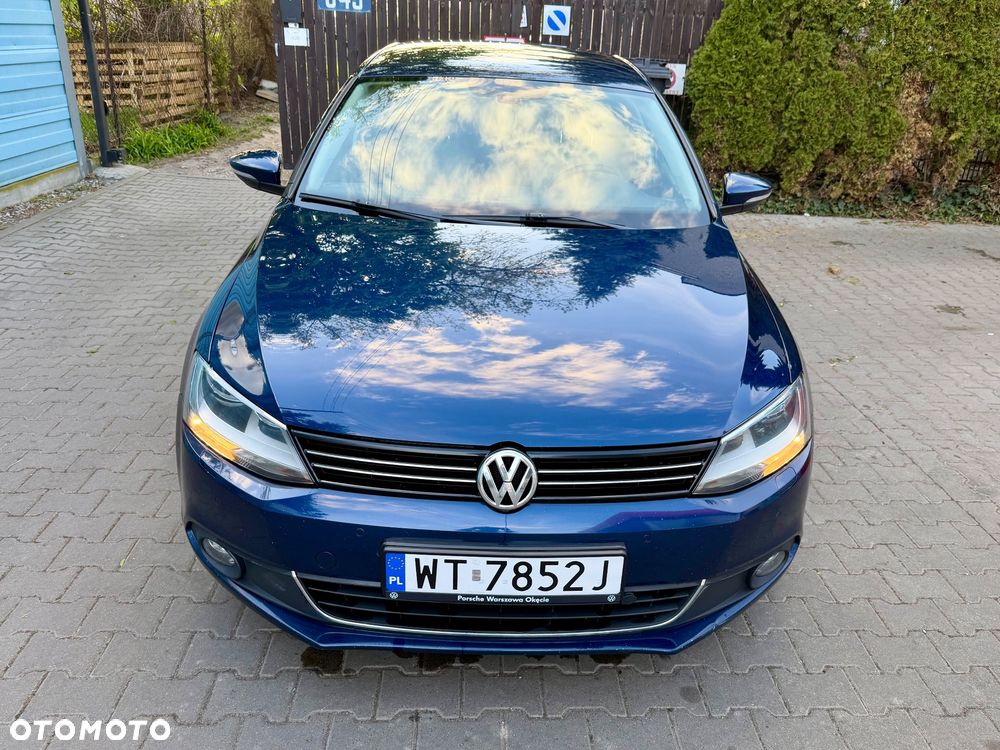 Volkswagen Jetta 1.6 TDI Highline DSG - 22