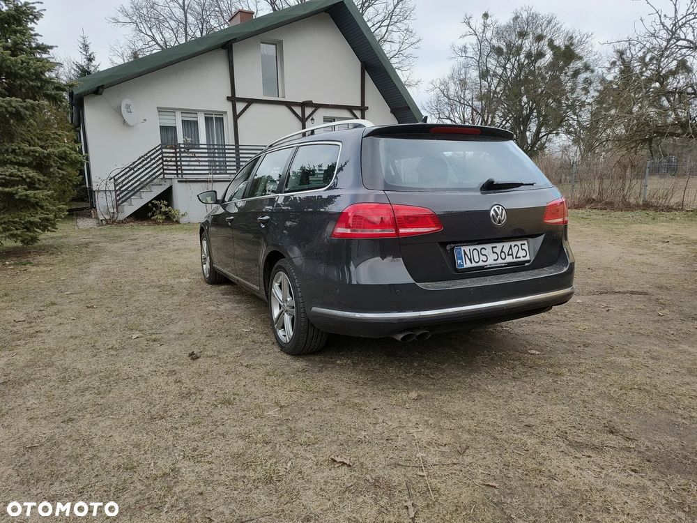 Volkswagen Passat 2.0 TDI DPF BlueMotion Technology Comfortline - 3