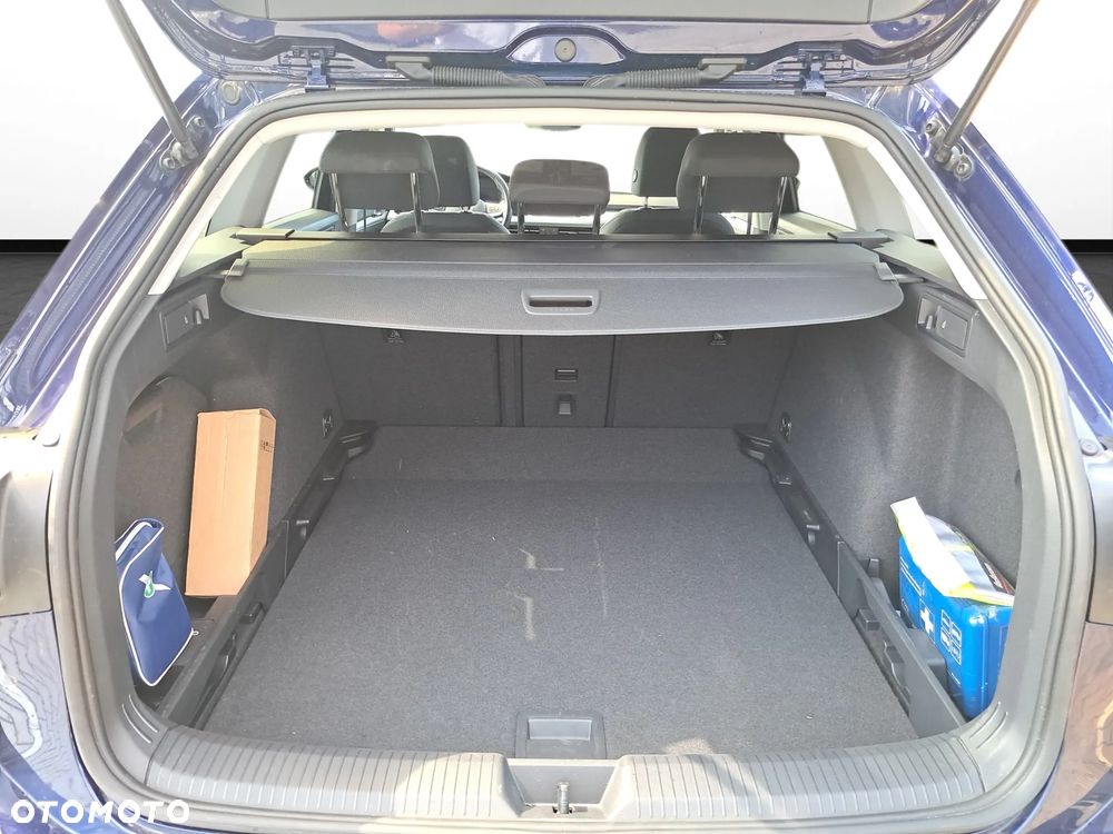 Volkswagen Golf 2.0 TDI SCR DSG Life - 12