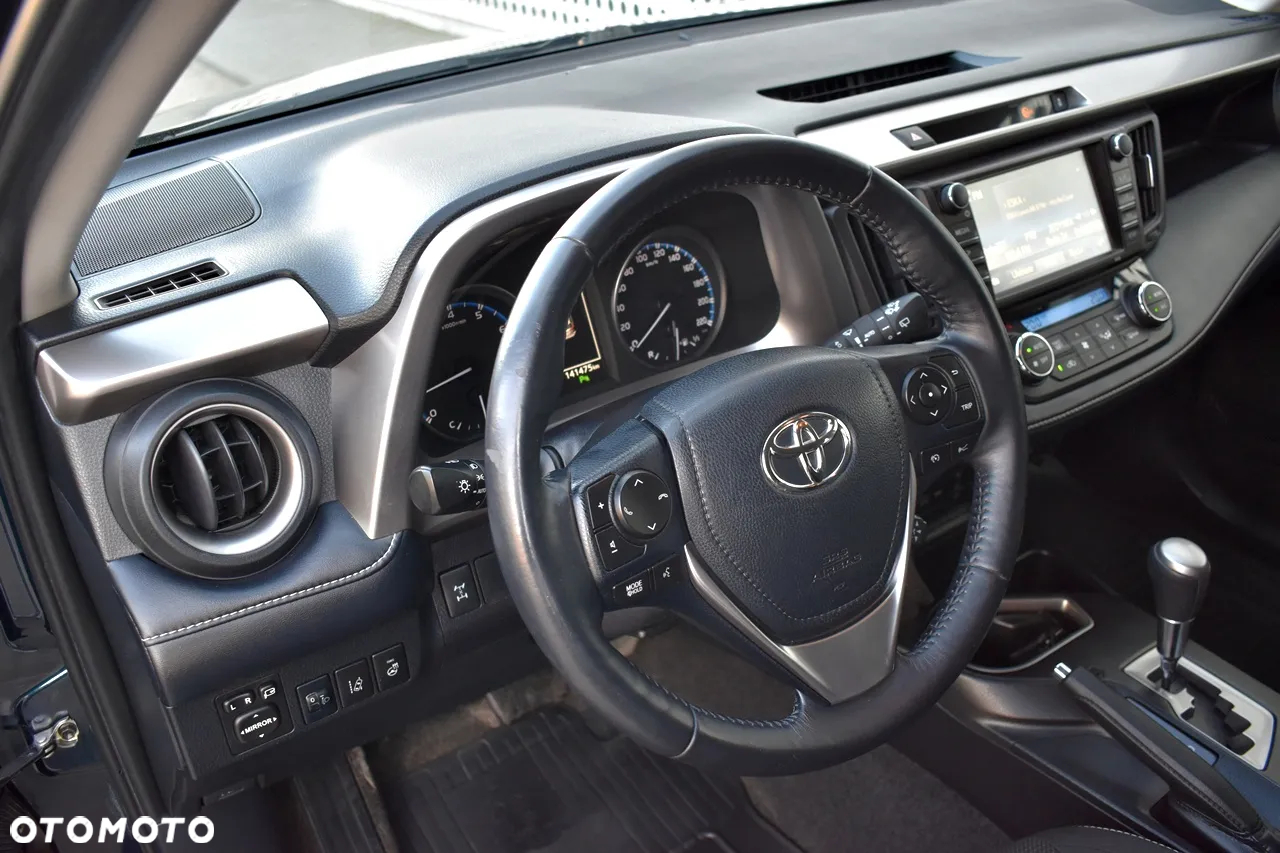 Toyota RAV4 - 17