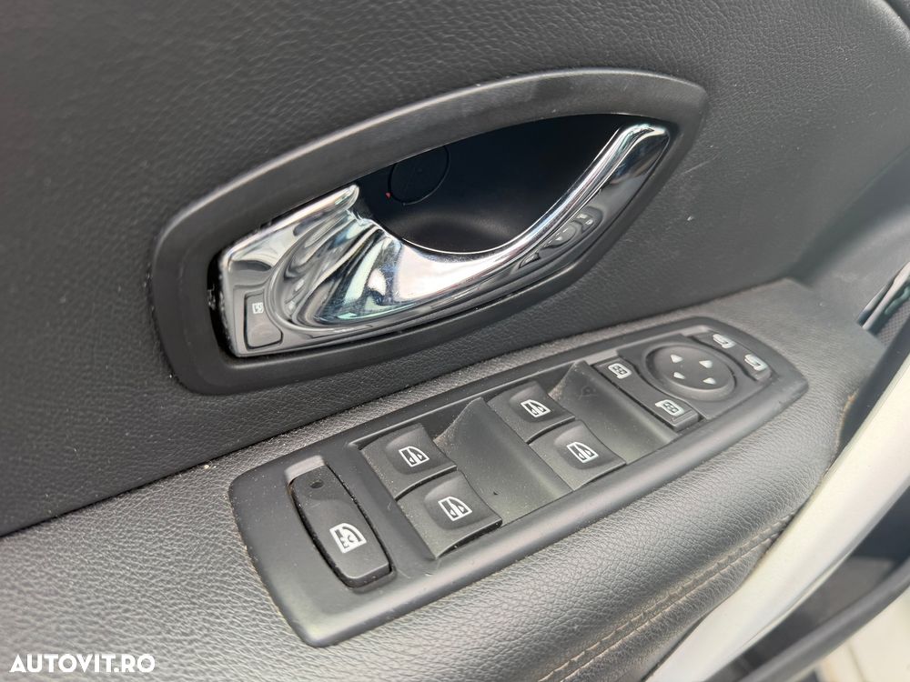 Renault Megane ENERGY dCi 110 Start & Stop Bose Edition - 9