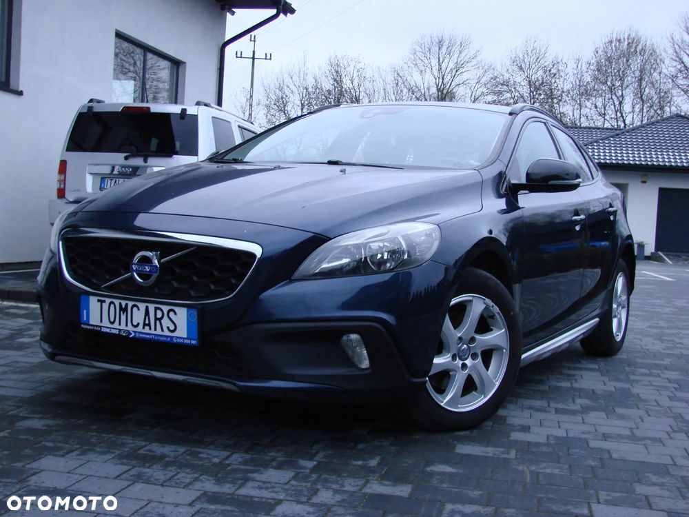 Volvo V40 Cross Country - 4