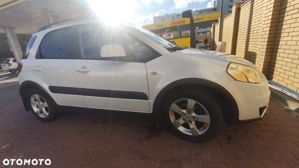 Suzuki SX4 1.6 Premium 4WD - 10