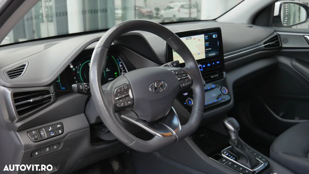 Hyundai IONIQ 1.6 GDI Premium - 3
