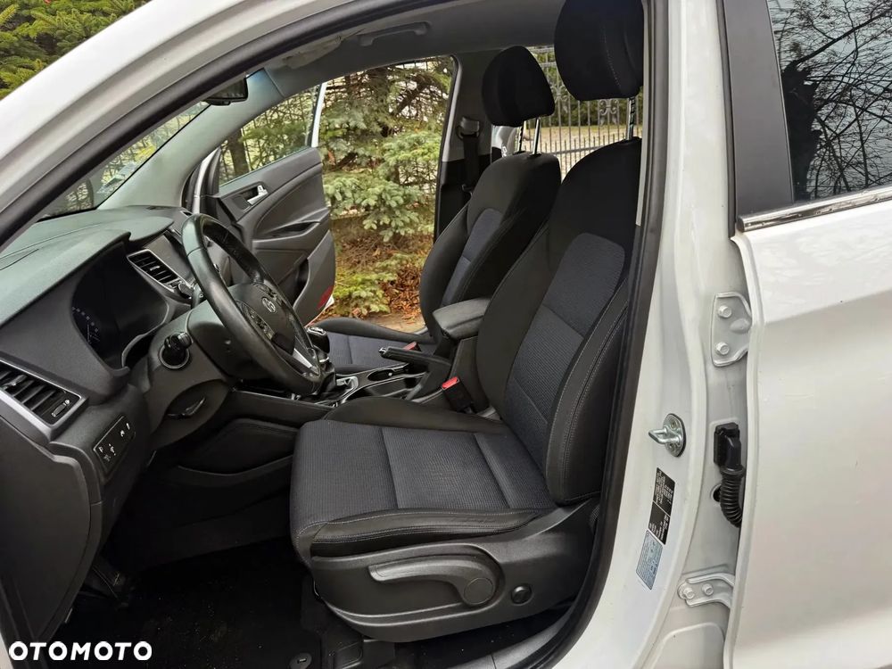 Hyundai Tucson 1.7 CRDI BlueDrive GO 2WD - 12