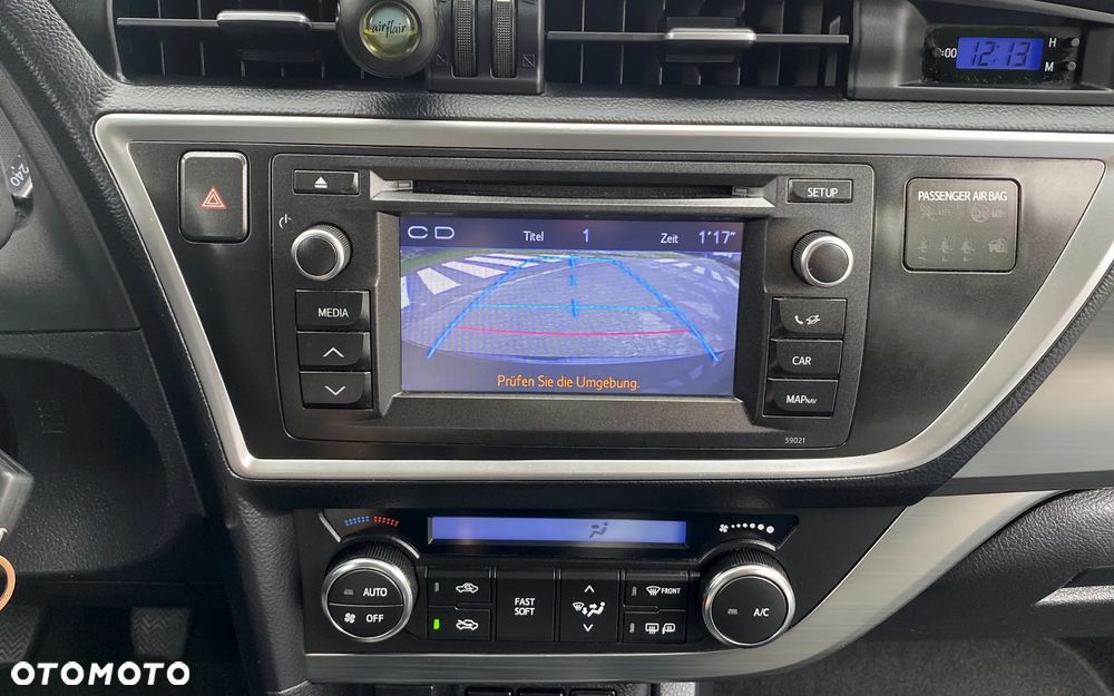 Toyota Auris 1.6 Executive - 28