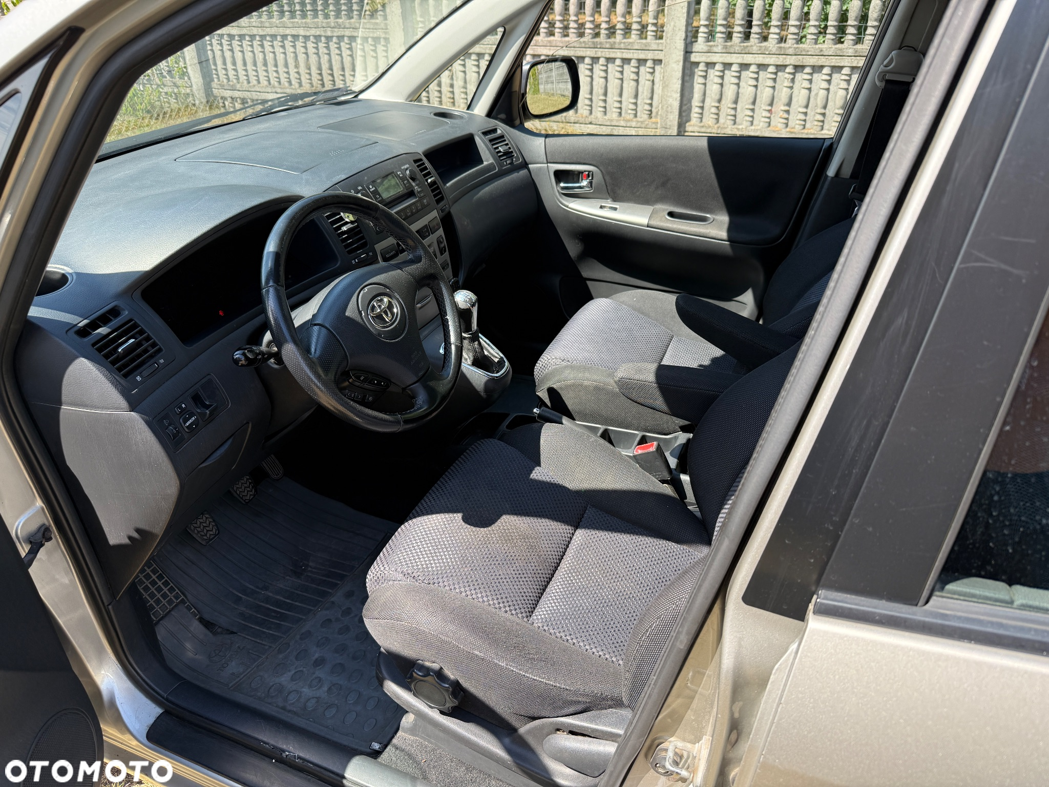 Toyota Corolla Verso - 4