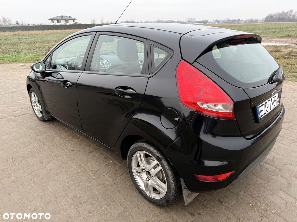 Ford Fiesta 1.25 Celebration - 8