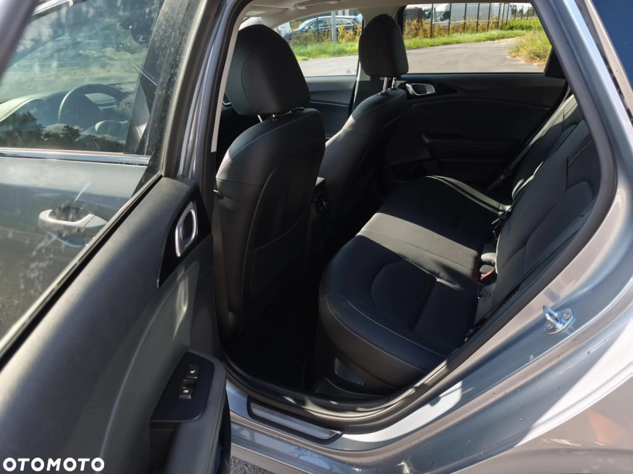 Kia Ceed - 36