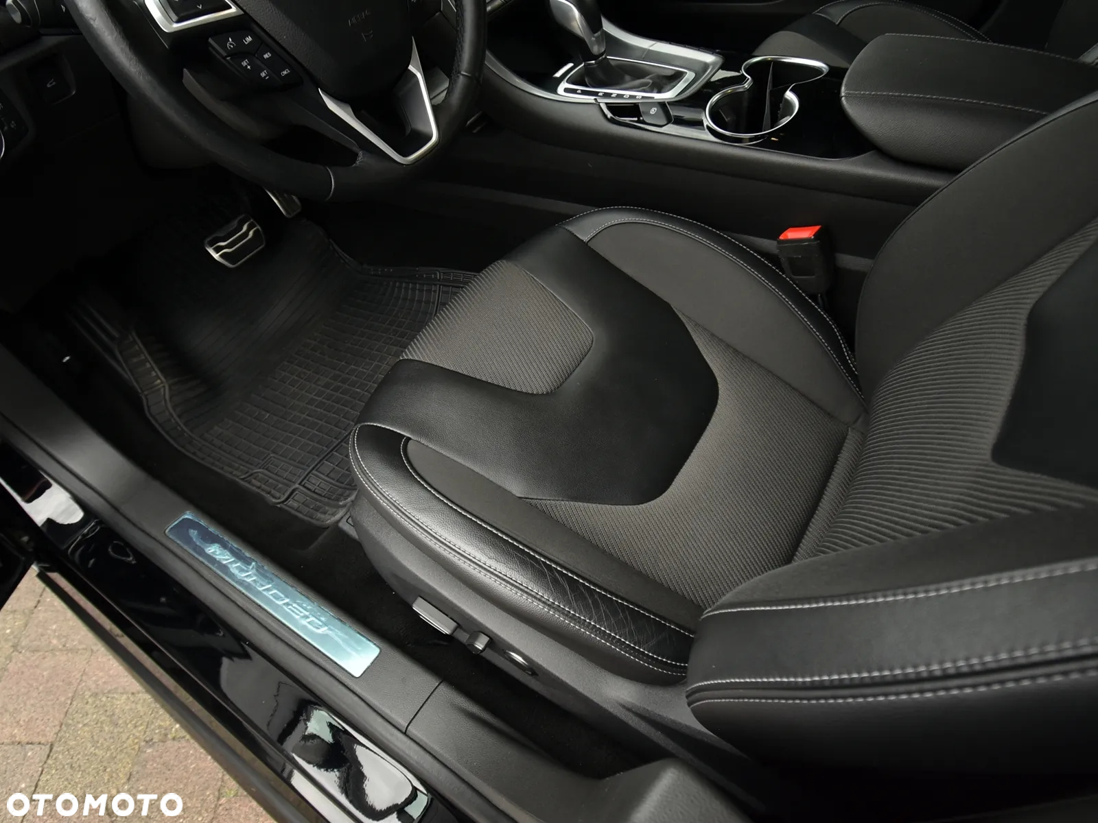Ford Mondeo 2.0 TDCi ST-Line PowerShift - 17