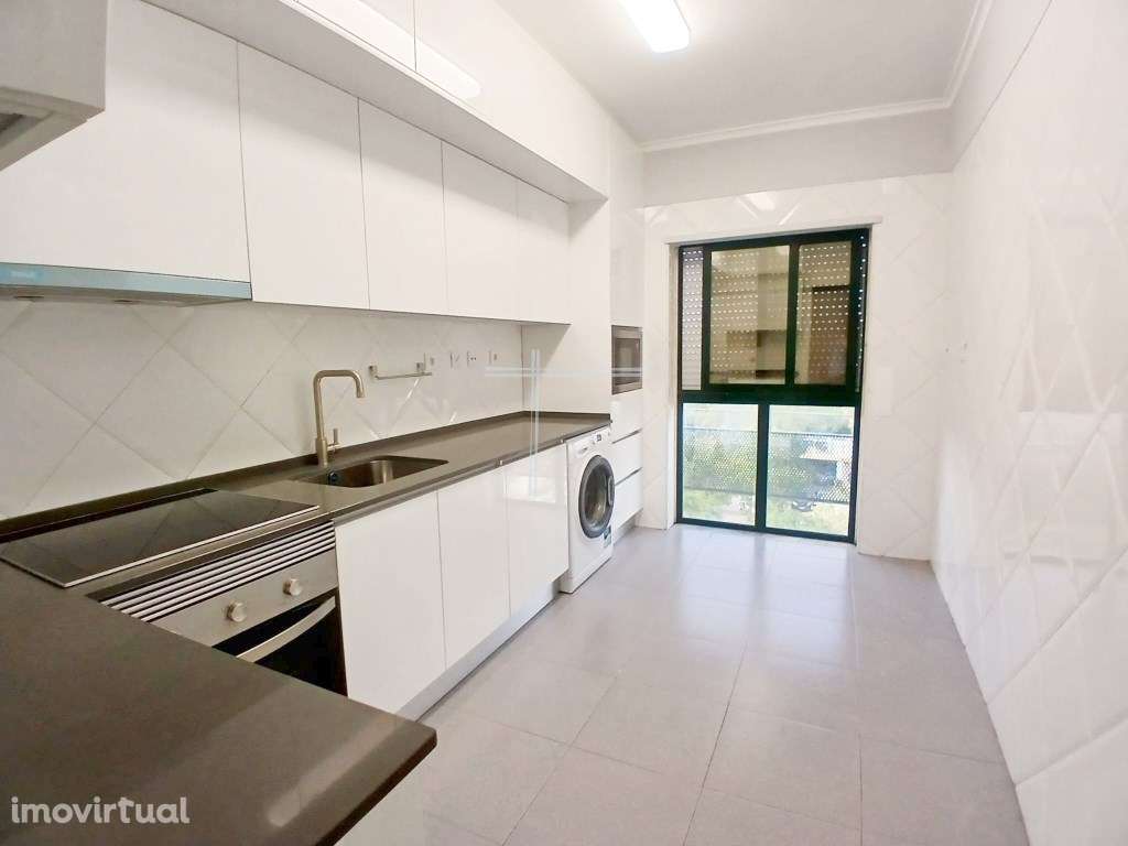 Apartamento T1+1 - Quinta do Serrado - Em frente à Faculdade - Grande imagem: 2/20
