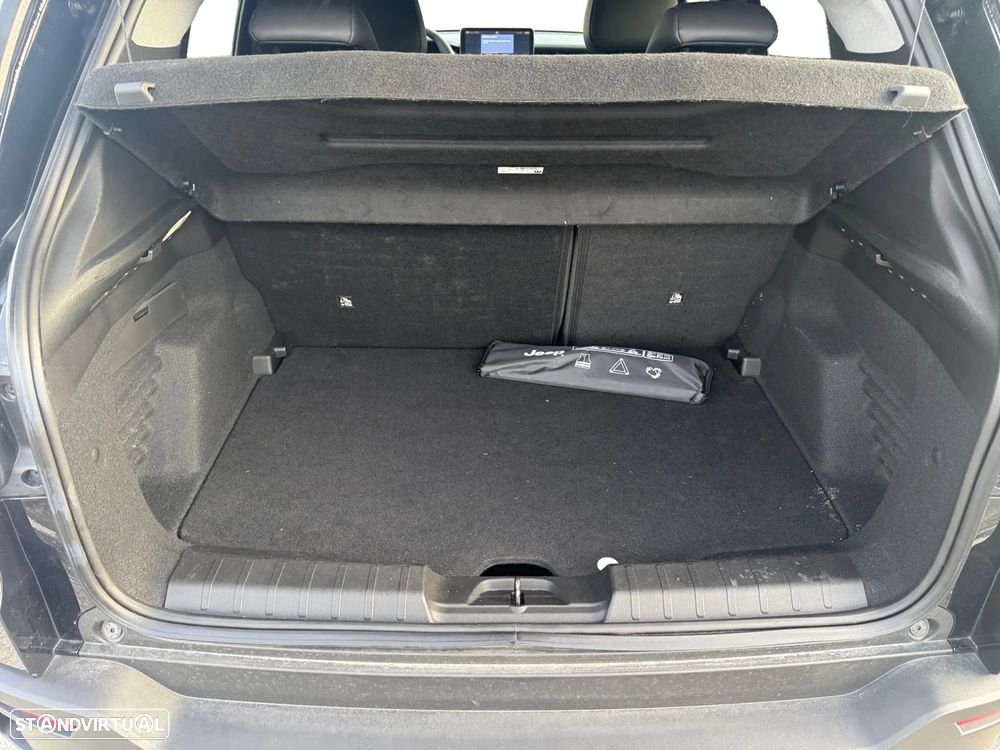 Jeep Avenger 1.2 GSE T3 Summit - 16