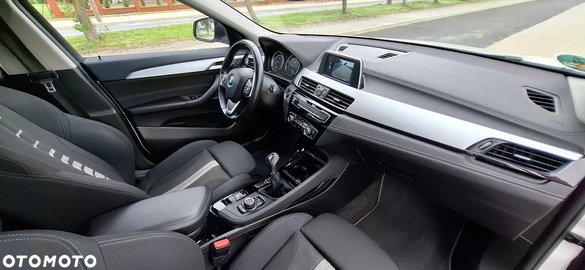 BMW X2 sDrive18d Business Edition - 7