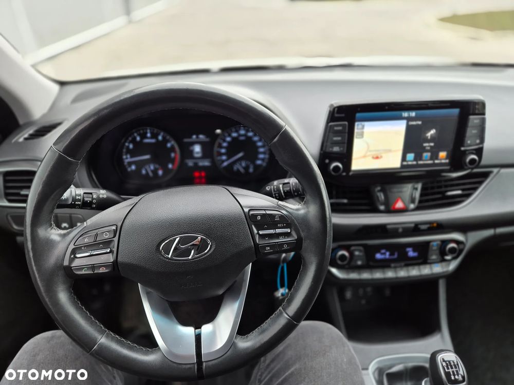 Hyundai i30 1.4 T-GDI Premium - 18