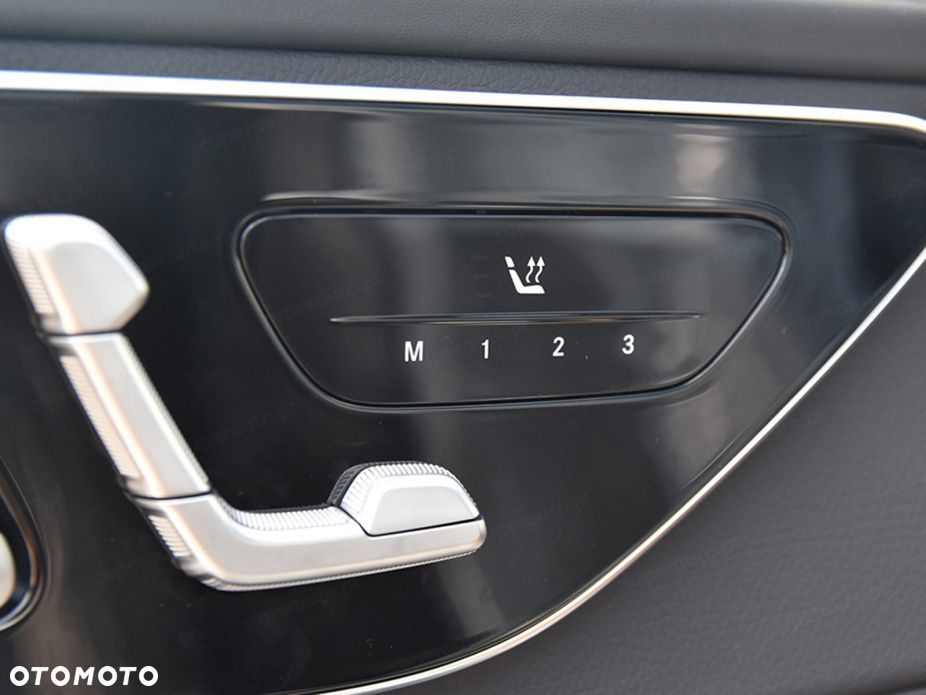 Mercedes-Benz Klasa C 200 mHEV 4-Matic AMG - 14