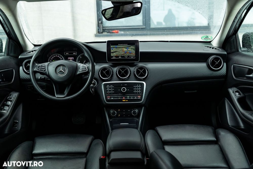 Mercedes-Benz GLA 220 d 4Matic 7G-DCT Style - 11