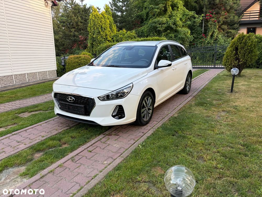 Hyundai i30 blue Kombi 1.4 Classic Navigation