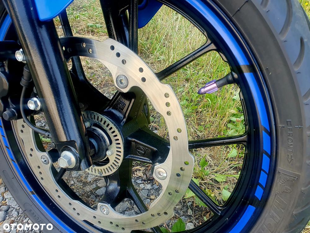 Suzuki GSX - 28