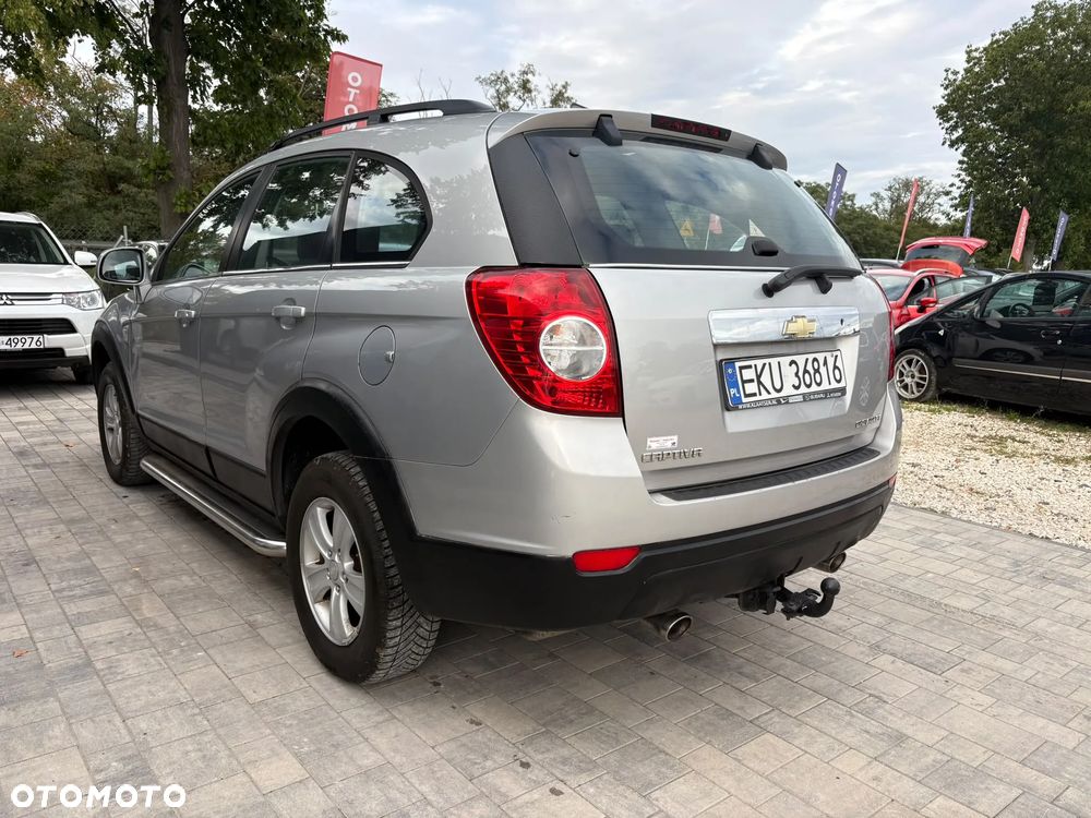 Chevrolet Captiva 2.4 2WD 7 Sitzer LS - 7