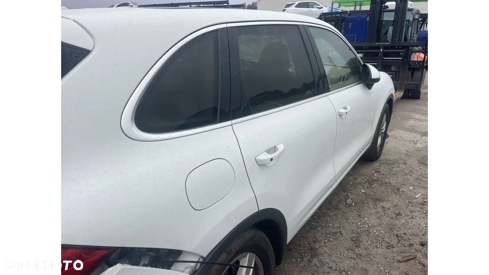 Porsche Cayenne - 14