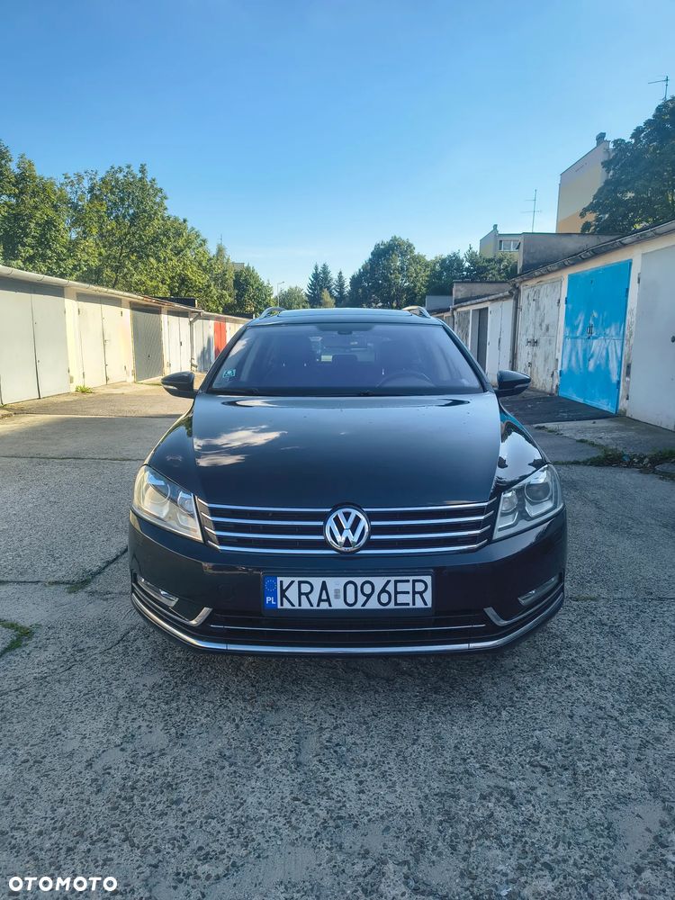 Volkswagen Passat 1.6 TDI DPF BlueMot Comfortline - 1