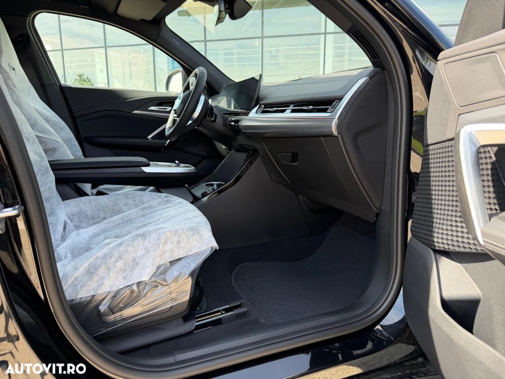 BMW iX2 eDrive20 - 8