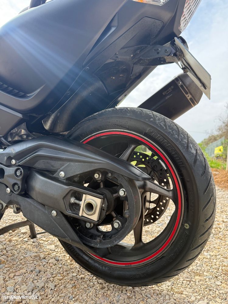 Yamaha TMAX - 10