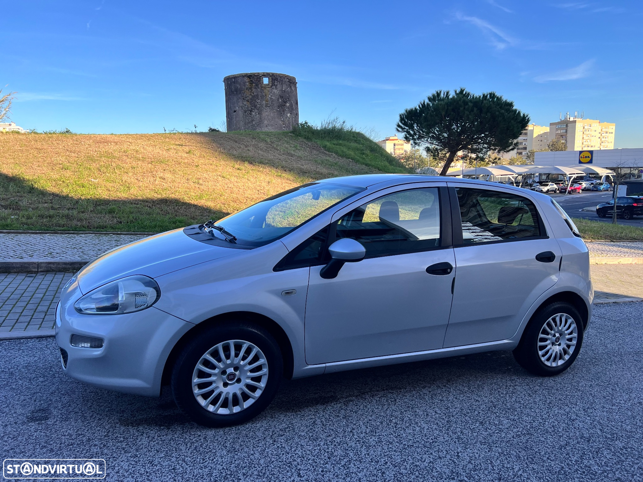 Fiat Punto 1.2 Young II S&S - 8