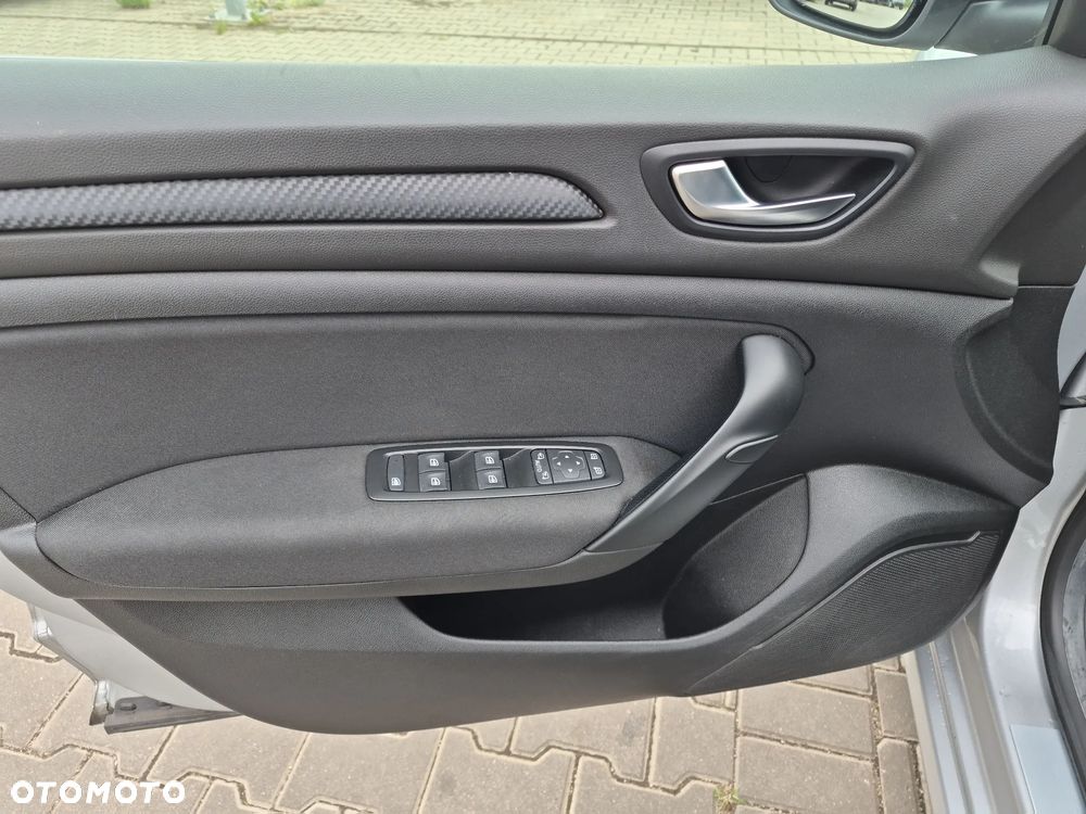 Renault Megane 1.5 Blue dCi Intens EDC - 10