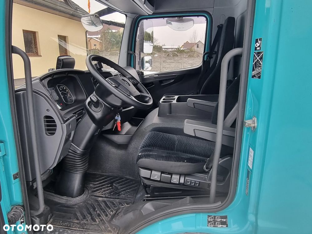 Mercedes-Benz 1527 - 10