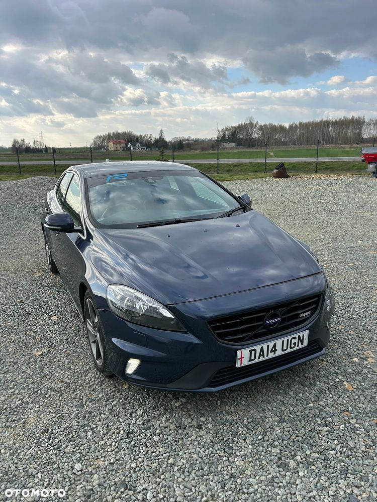 Volvo V40 D2 R Design - 4