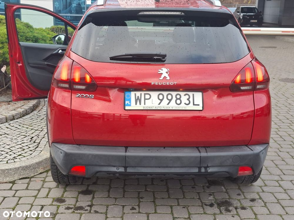 Peugeot 2008 1.2 Pure Tech GPF Signature S&S - 2