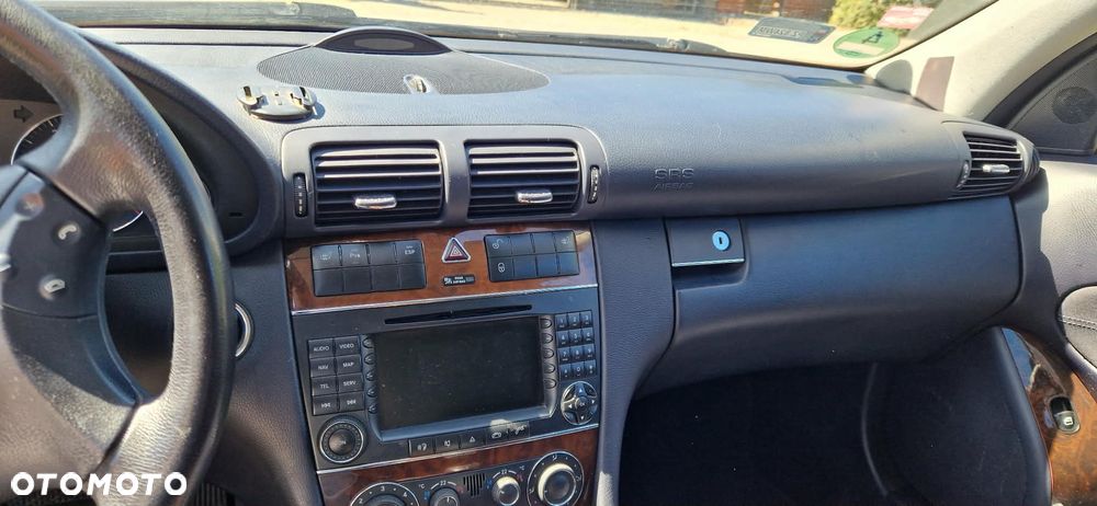 Mercedes-Benz Klasa C 320 CDI 7G-TRONIC Avantgarde - 15