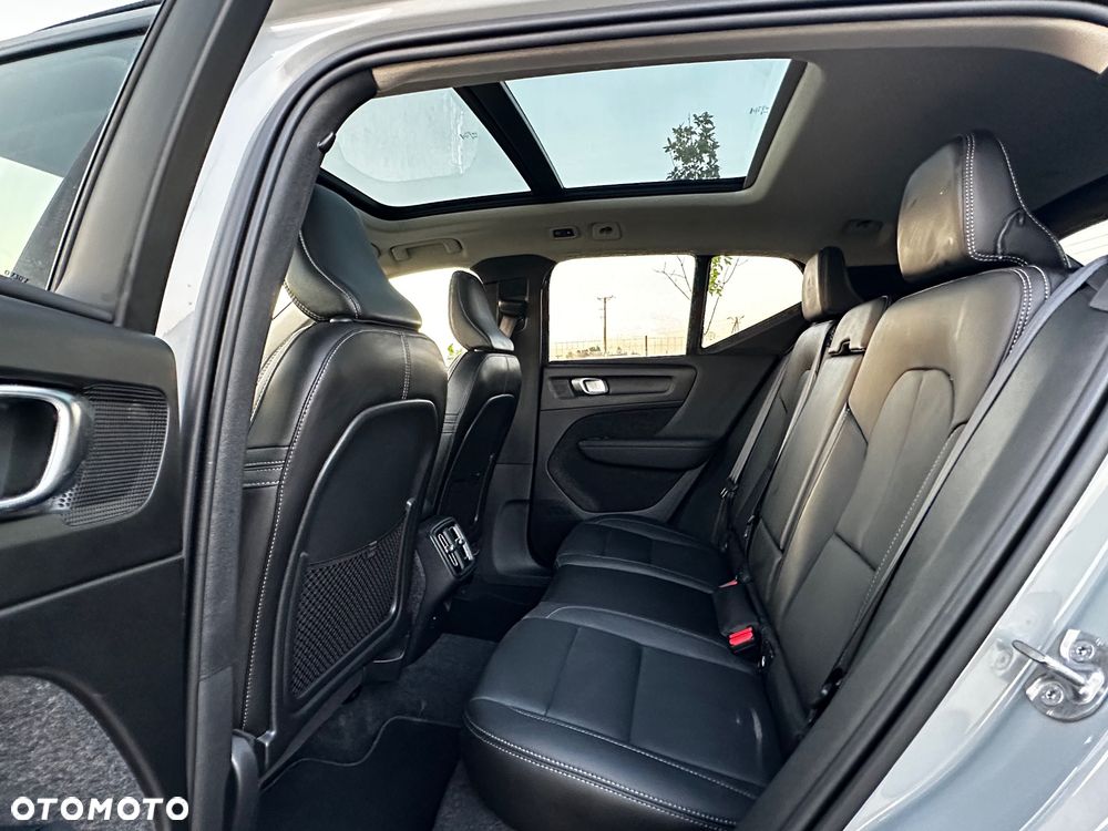 Volvo XC 40 T2 Plus Bright - 29
