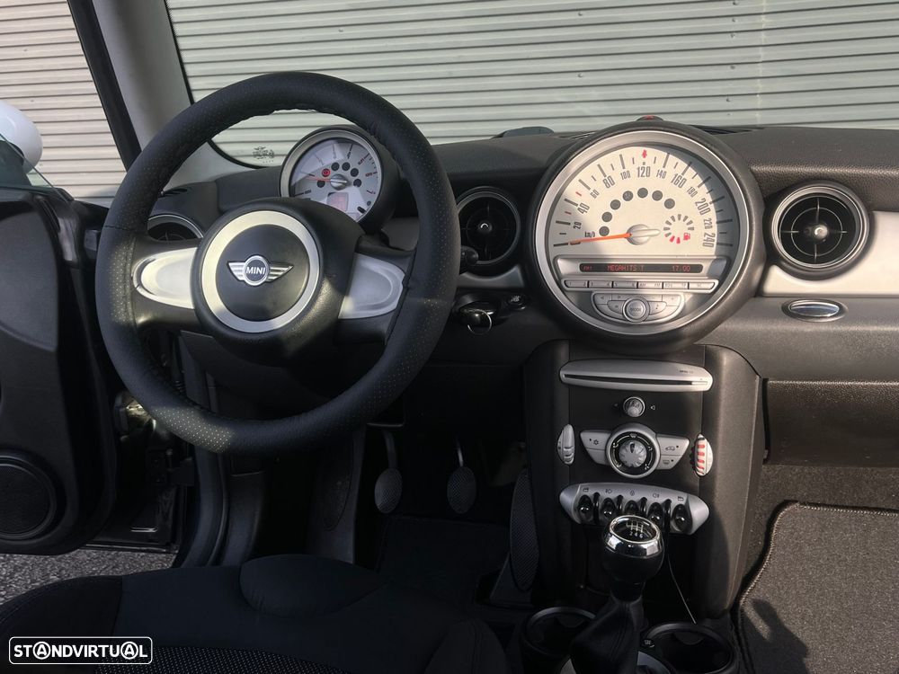 MINI 3 Portas Cooper D - 9