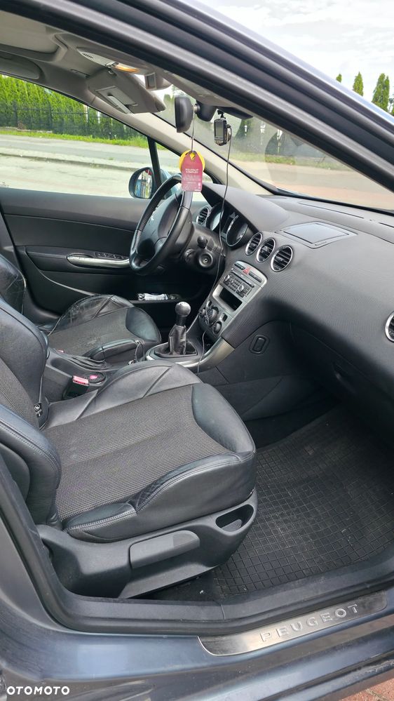 Peugeot 308 1.6 HDi Premium Plus - 6