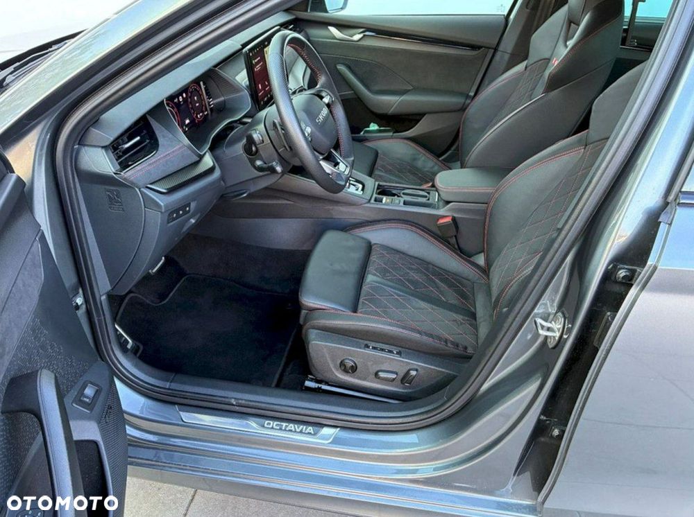 Skoda Octavia 2.0 TSI RS DSG - 9