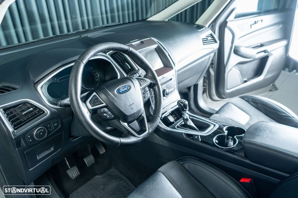 Ford S-Max 2.0 TDCi Titanium - 35