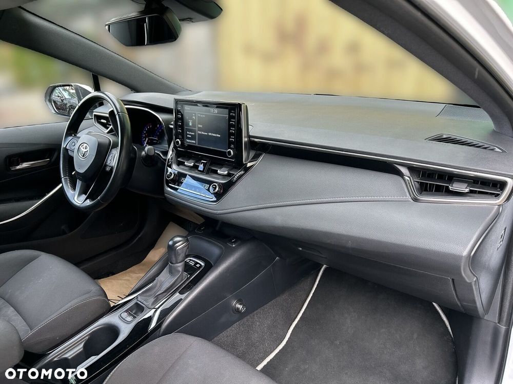 Toyota Corolla 1.8 Hybrid Comfort - 17